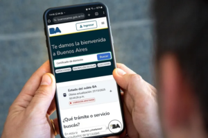 Más servicios en tu barrio: la Ciudad sale a la plaza también de noche 🌆📝