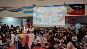 Cien años de historia en Mataderos: la Escuela “República de Filipinas” sopló las velitas de su centenario con embajadora incluida
