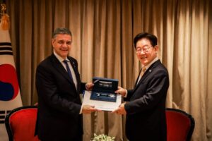 Jorge Macri recibió al presidente de Corea del Sur y le entregó la Llave de la Ciudad